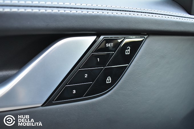 PORSCHE 911 Carrera 4S